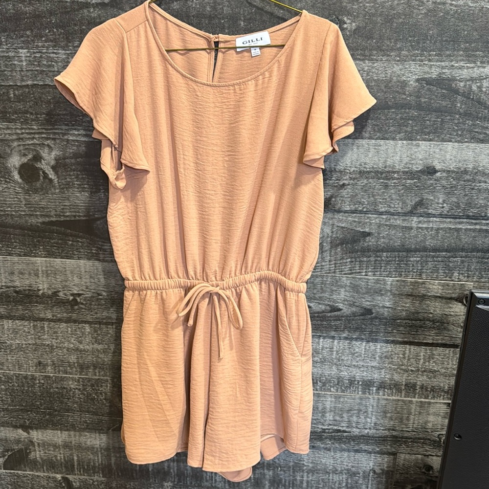 Women short romper.